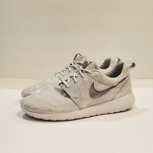 Nike Roshe Silver leather 8.5 833926-009